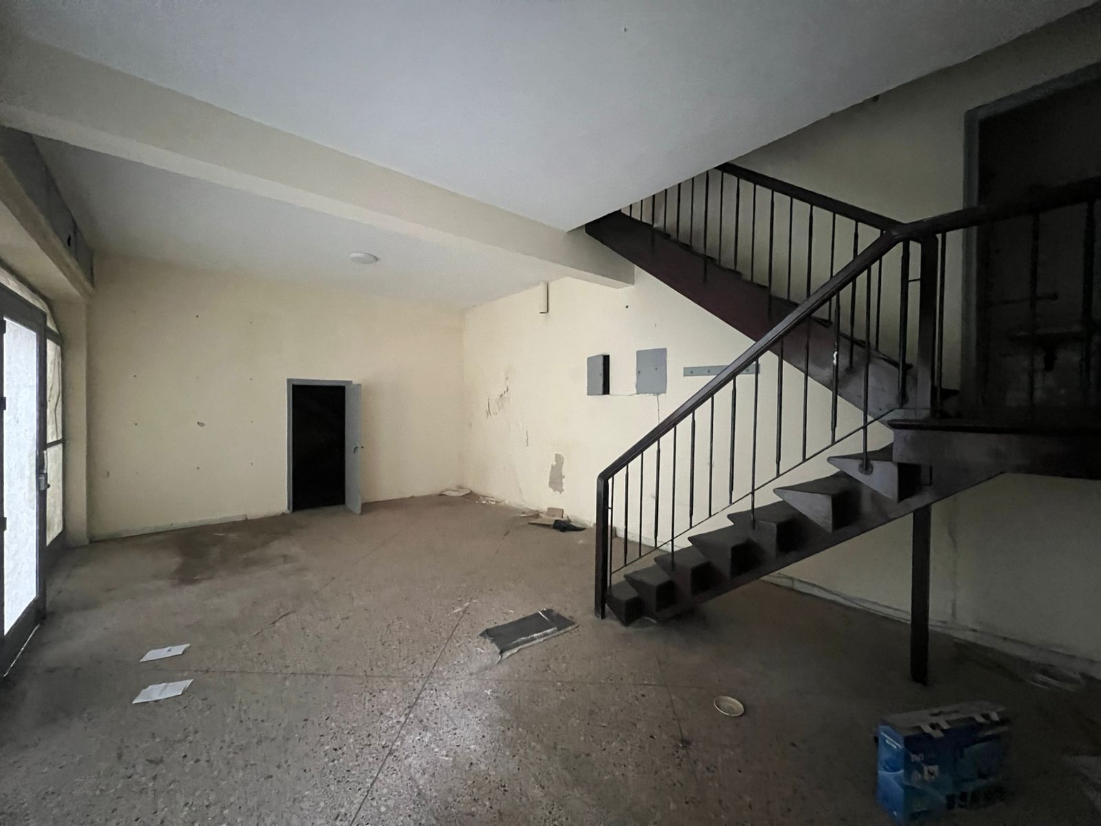 Local commercial SAROUT à vendre – Emplacement stratégique à côté du Cinéma Mauritania