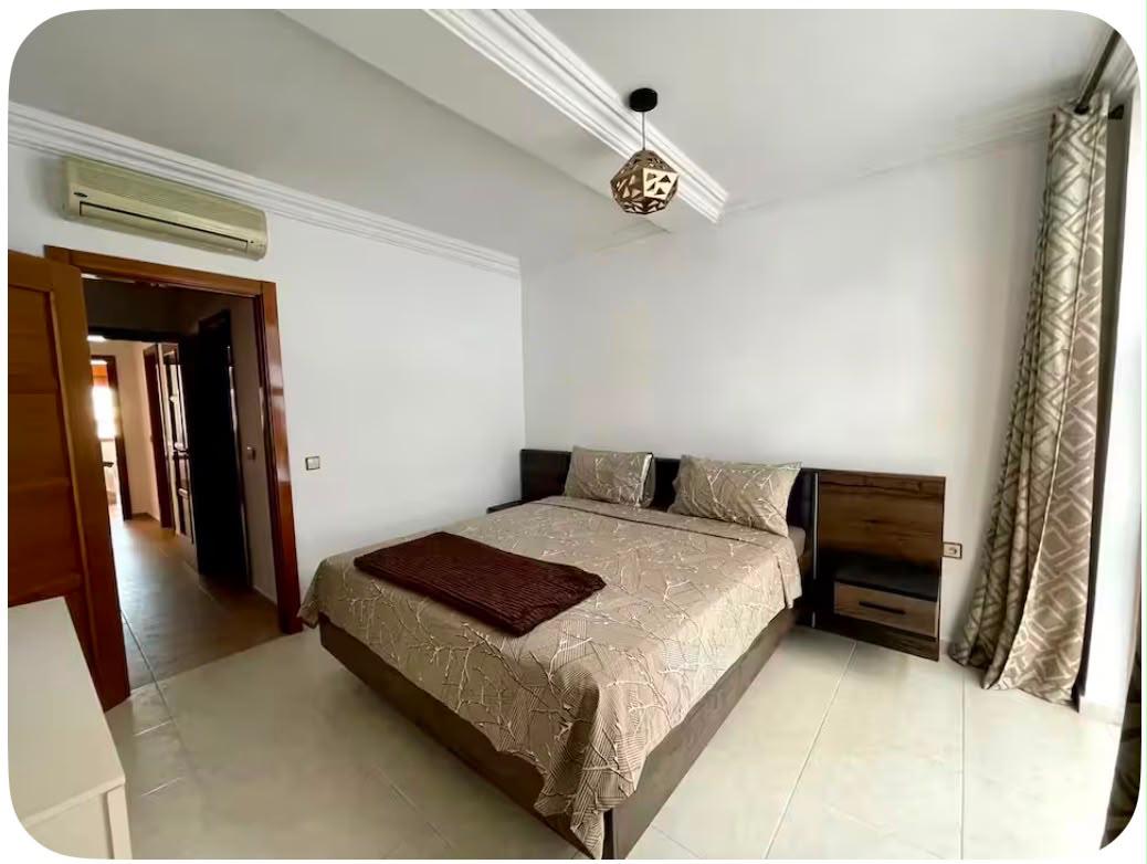 Elegant Furnished Apartment in the Heart of the City - Thumbnail 3