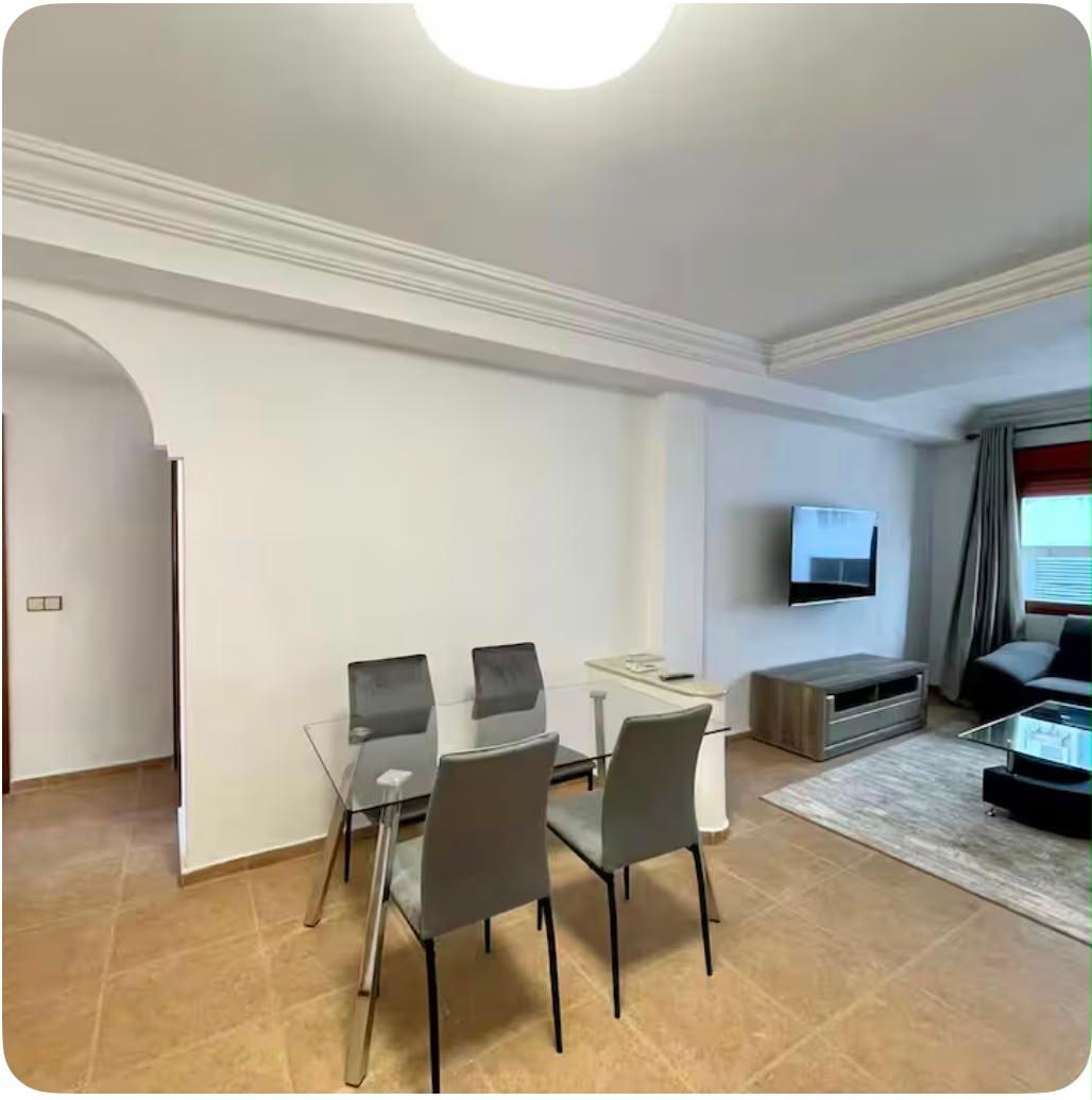 Elegant Furnished Apartment in the Heart of the City - Thumbnail 2