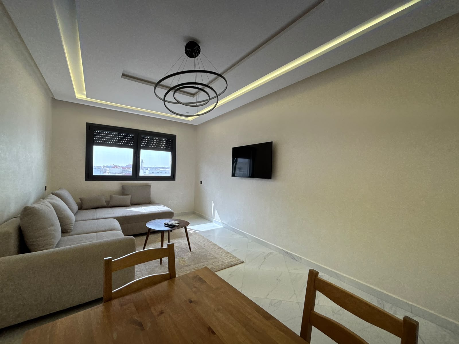 Appartement Meublé 3 Chambres avec Parking – Val Fleuri