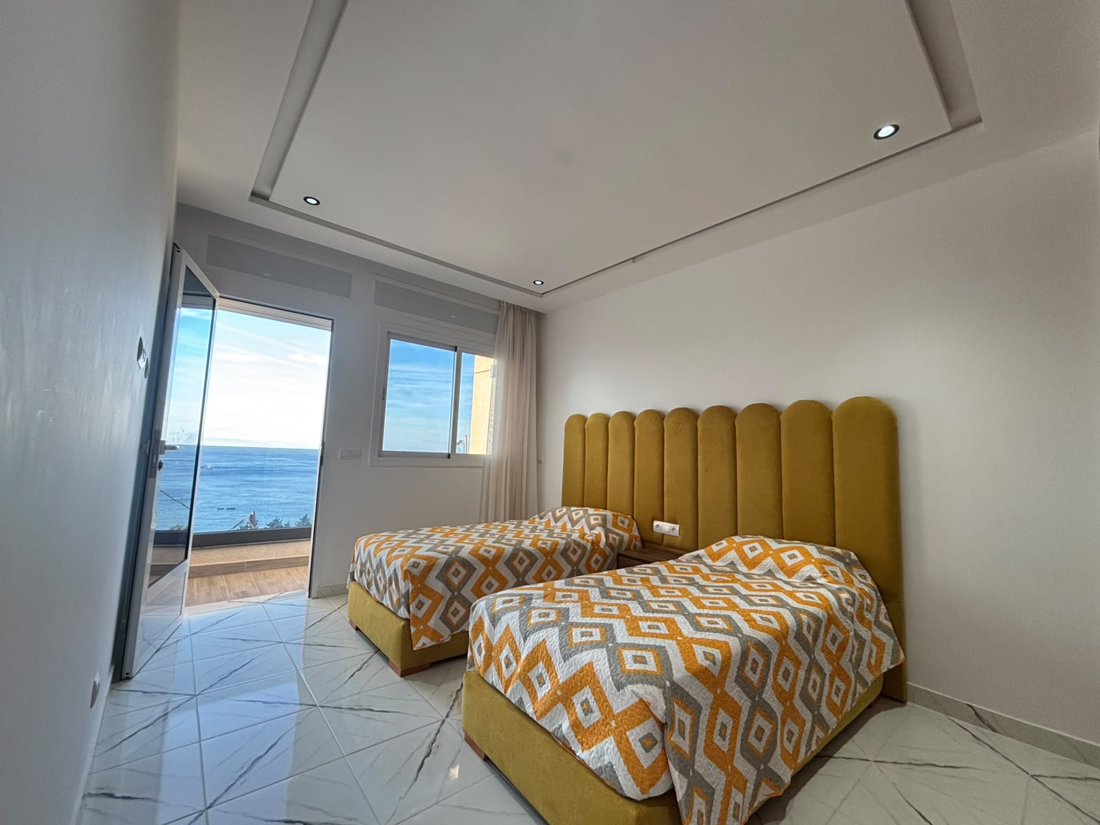 Vue Mer Exceptionnelle – Appartement Meublé à Belyounch - Miniature 2